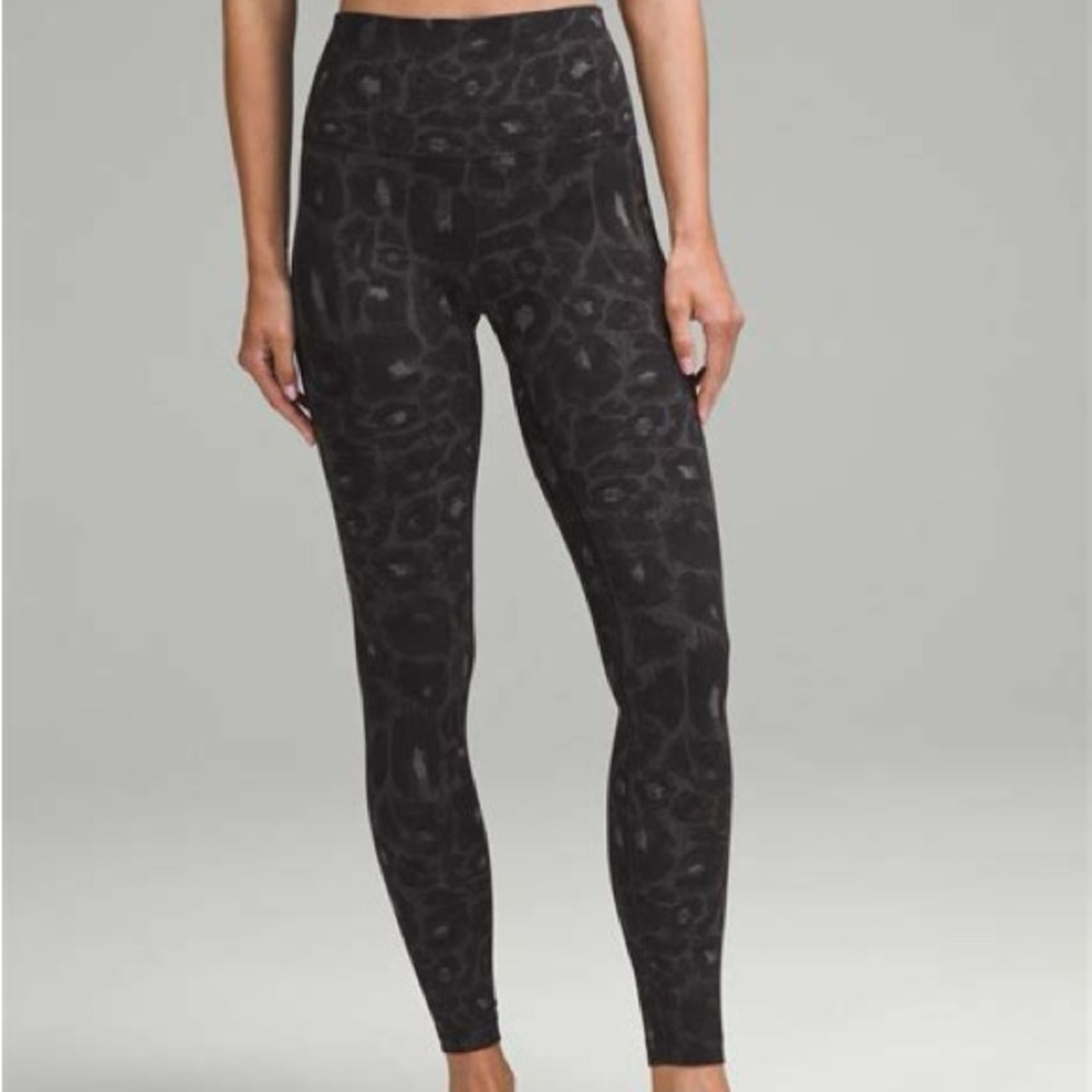 Lululemon Black Leopard Print Leggings 28” Align Nulu Fabric Size 4